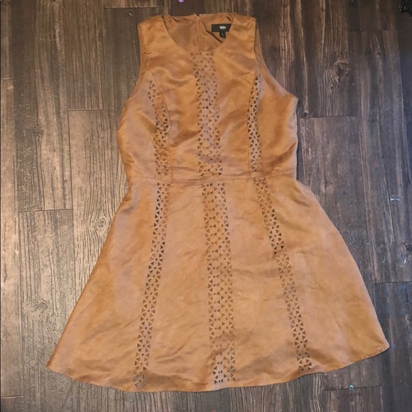 Brown Knee Length Dress - Picture 1 of 4